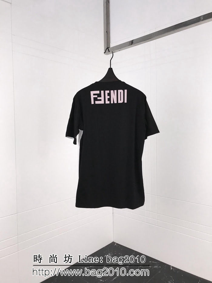 FENDI芬迪 19ss新款 前後拼色設計 字母印花 上身潮爆定制精梳棉面料 男女同款 ydi2554